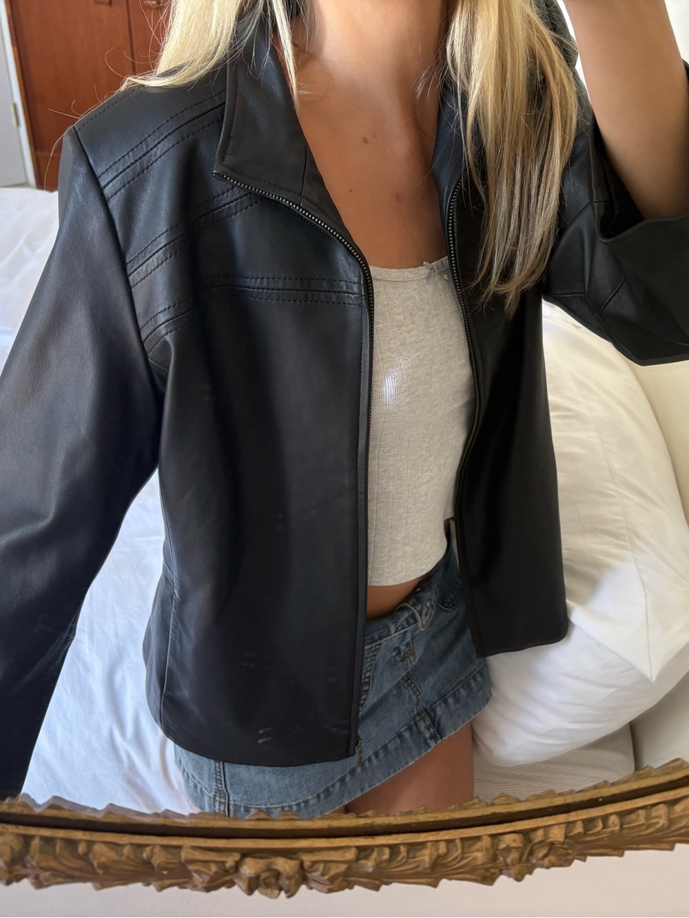 90's y2k Black Leather Zip Jacket with Panel Stitching